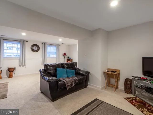 7128 Vantage Dr, Alexandria, Virginia 22306