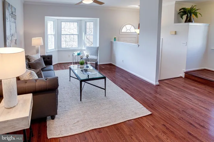 4288 Sleepy Lake Dr, Fairfax, Virginia 22033
