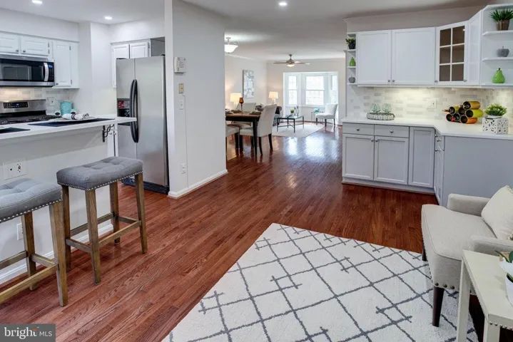 4288 Sleepy Lake Dr, Fairfax, Virginia 22033