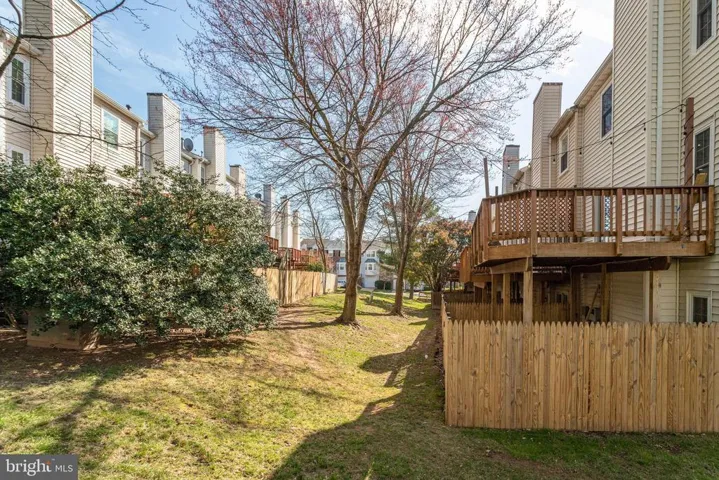 4288 Sleepy Lake Dr, Fairfax, Virginia 22033