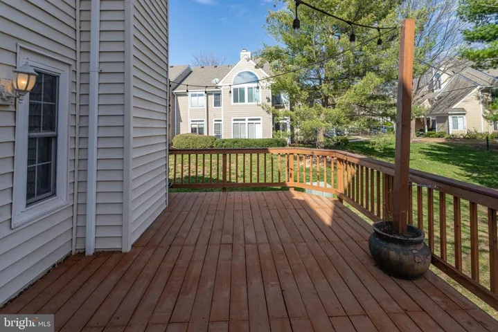 4288 Sleepy Lake Dr, Fairfax, Virginia 22033