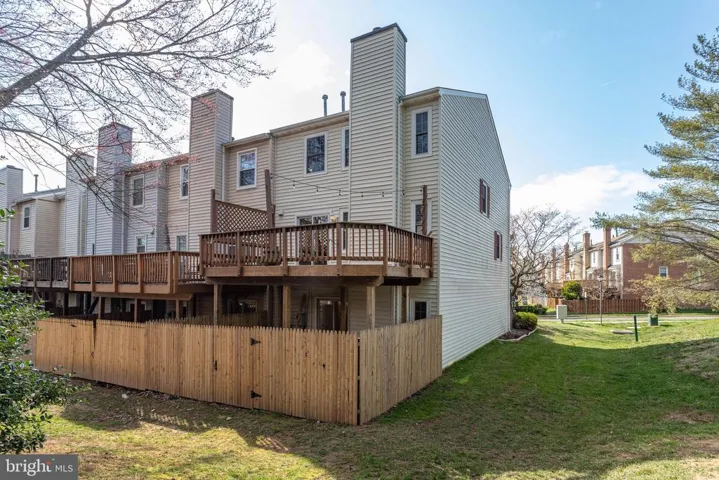 4288 Sleepy Lake Dr, Fairfax, Virginia 22033