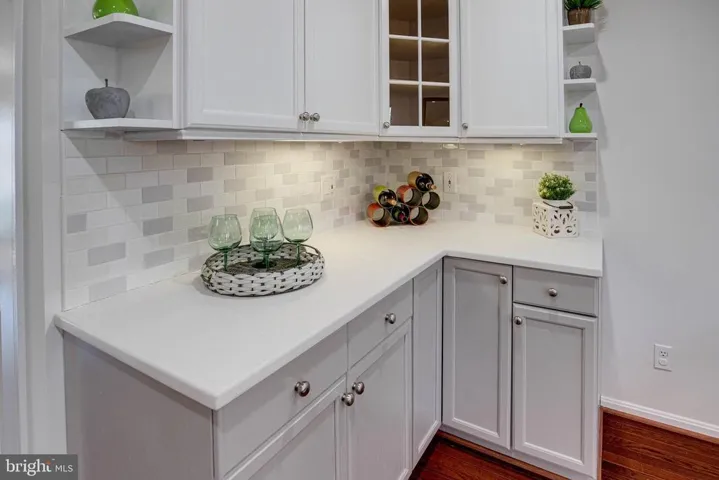 4288 Sleepy Lake Dr, Fairfax, Virginia 22033