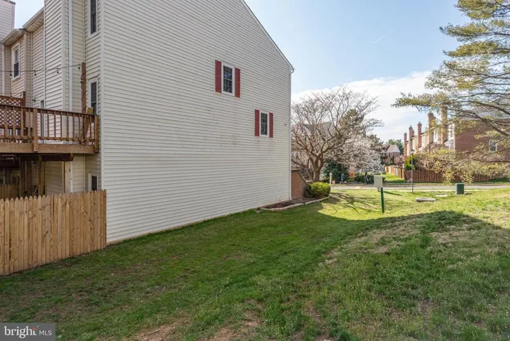 4288 Sleepy Lake Dr, Fairfax, Virginia 22033