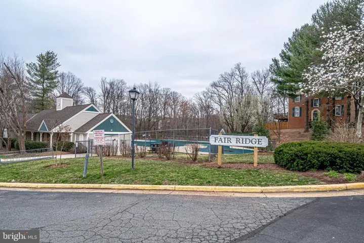 4288 Sleepy Lake Dr, Fairfax, Virginia 22033