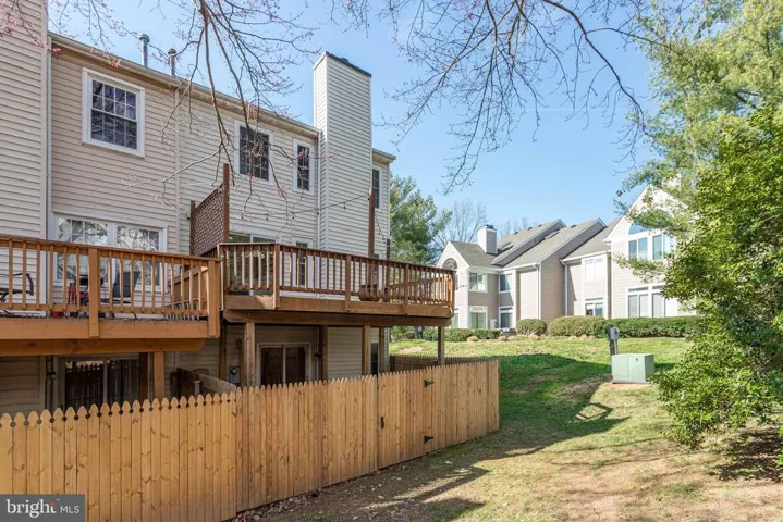 4288 Sleepy Lake Dr, Fairfax, Virginia 22033