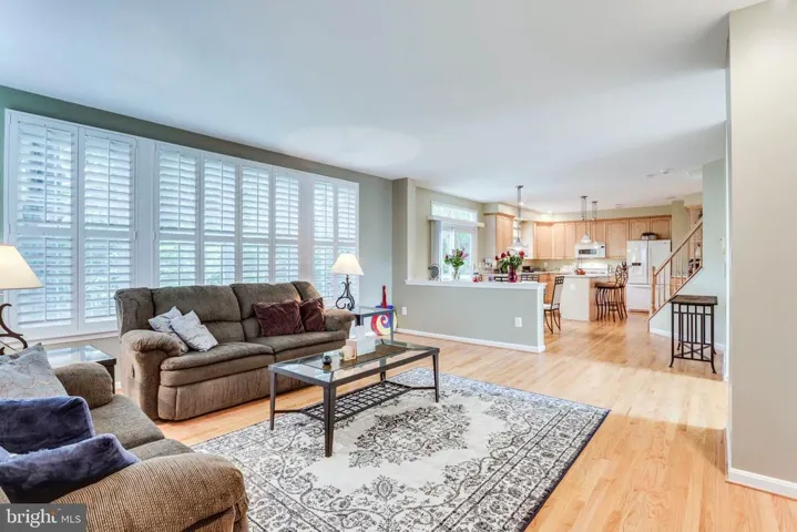 6711 Lake Village Dr, Alexandria, Virginia 22315
