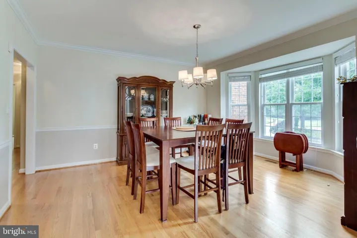6711 Lake Village Dr, Alexandria, Virginia 22315