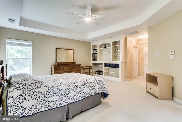 6711 Lake Village Dr, Alexandria, Virginia 22315