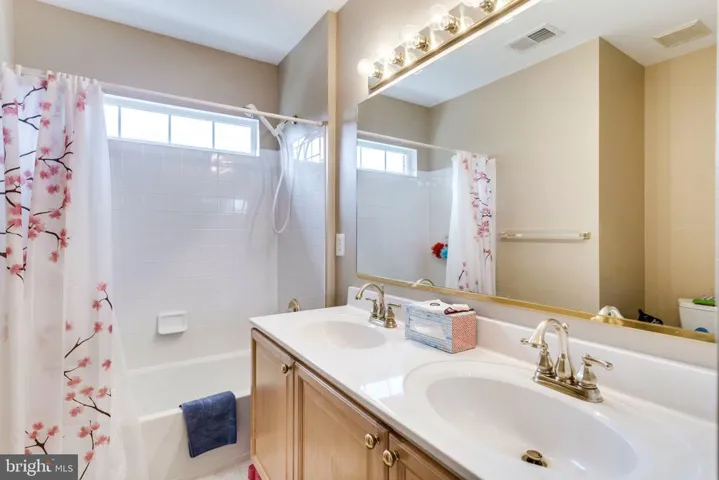 6711 Lake Village Dr, Alexandria, Virginia 22315