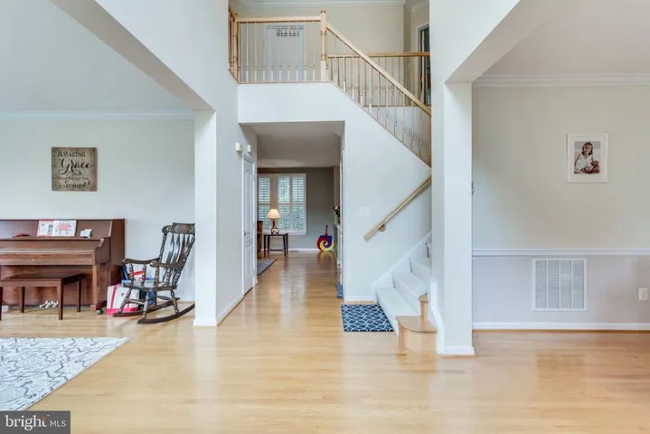6711 Lake Village Dr, Alexandria, Virginia 22315