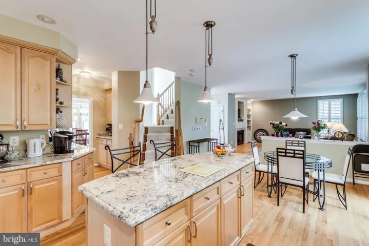 6711 Lake Village Dr, Alexandria, Virginia 22315