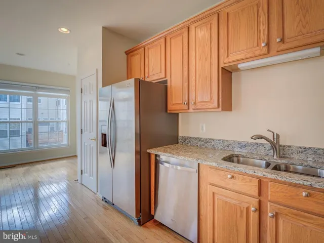 7355 Bloomington, Springfield, Virginia 22150