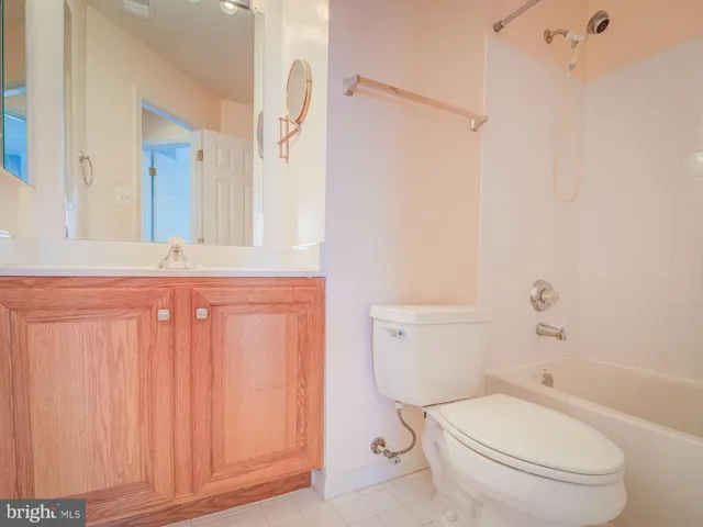 7355 Bloomington, Springfield, Virginia 22150