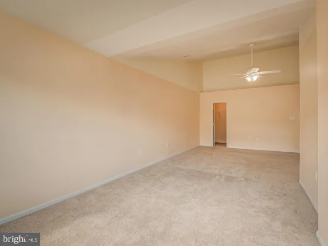 7355 Bloomington, Springfield, Virginia 22150
