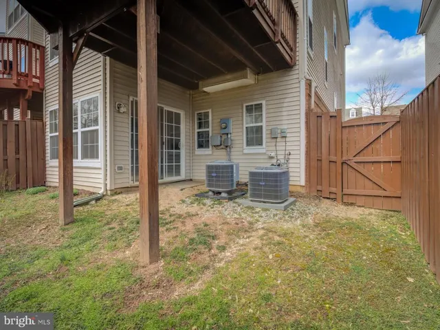 7355 Bloomington, Springfield, Virginia 22150