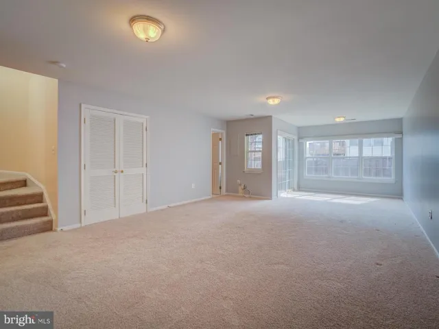 7355 Bloomington, Springfield, Virginia 22150