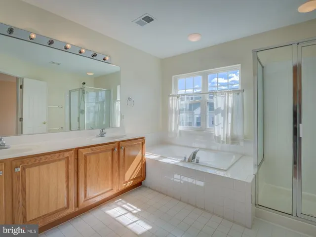 7355 Bloomington, Springfield, Virginia 22150