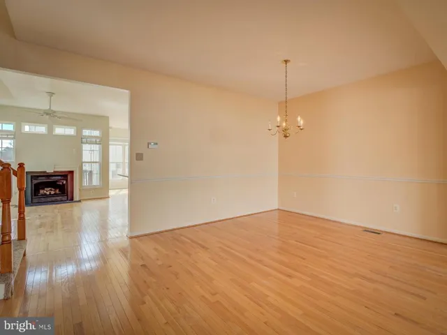 7355 Bloomington, Springfield, Virginia 22150
