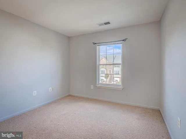 7355 Bloomington, Springfield, Virginia 22150