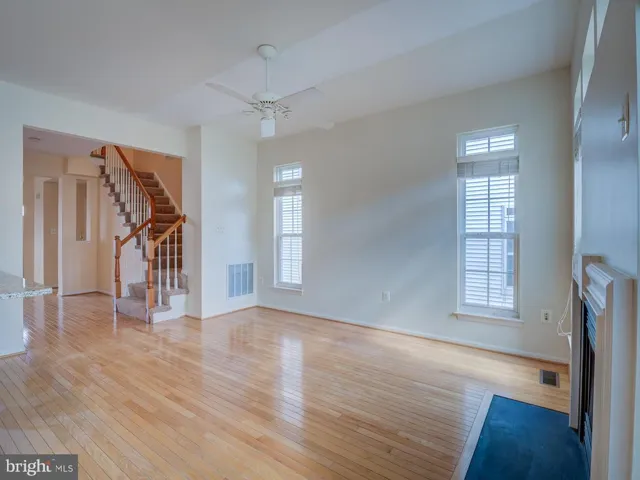 7355 Bloomington, Springfield, Virginia 22150