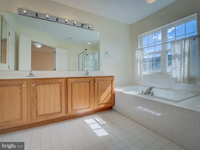 7355 Bloomington, Springfield, Virginia 22150