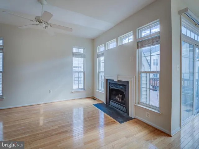 7355 Bloomington, Springfield, Virginia 22150