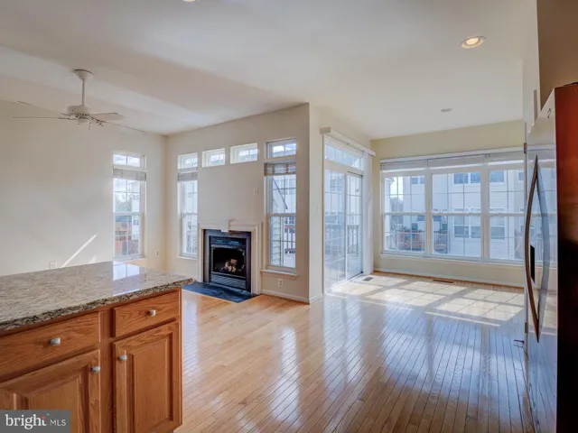 7355 Bloomington, Springfield, Virginia 22150