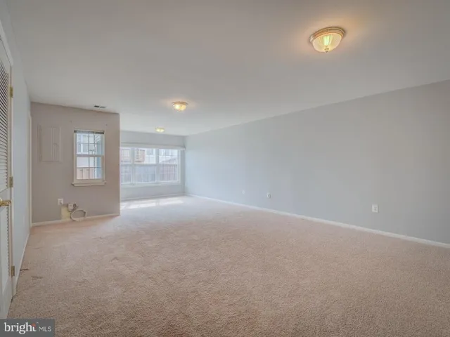 7355 Bloomington, Springfield, Virginia 22150