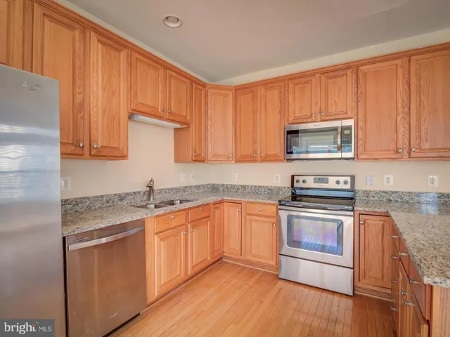 7355 Bloomington, Springfield, Virginia 22150