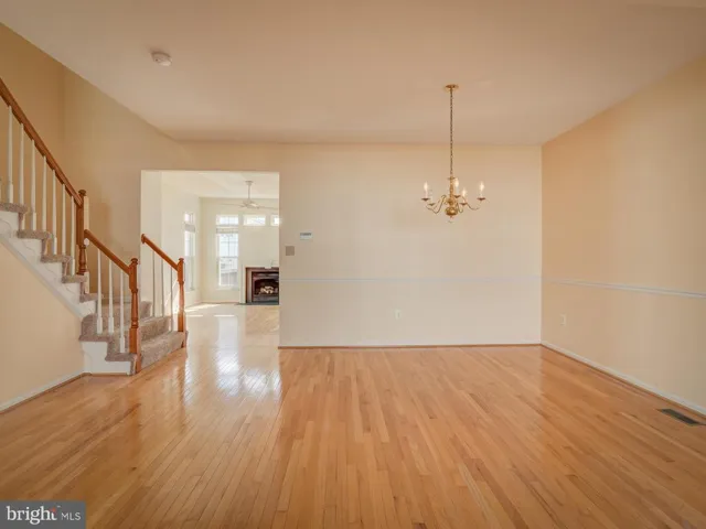 7355 Bloomington, Springfield, Virginia 22150