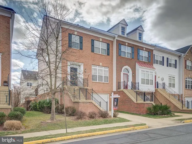 7355 Bloomington, Springfield, Virginia 22150
