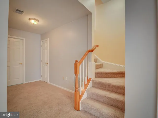 7355 Bloomington, Springfield, Virginia 22150
