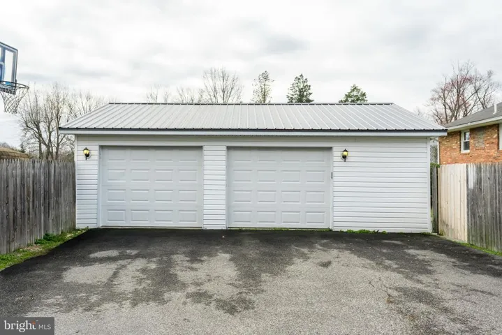 8401 Leaf Rd, Alexandria, Virginia 22309