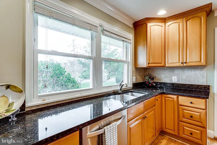 8401 Leaf Rd, Alexandria, Virginia 22309