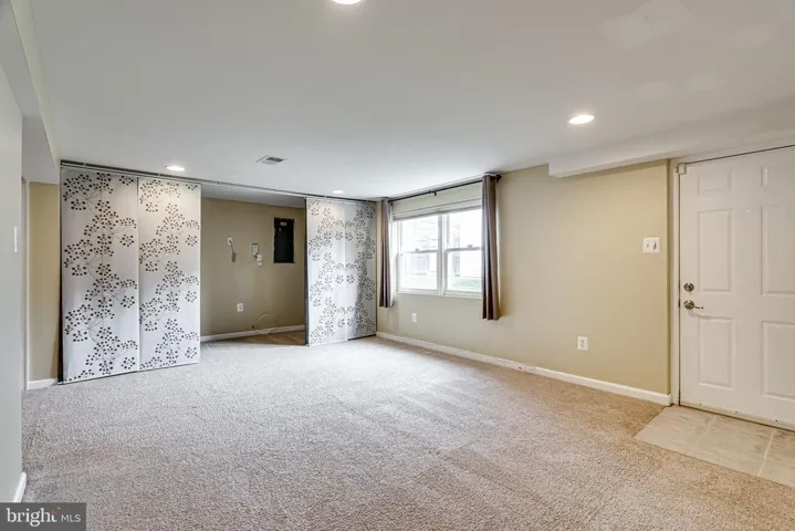 8401 Leaf Rd, Alexandria, Virginia 22309