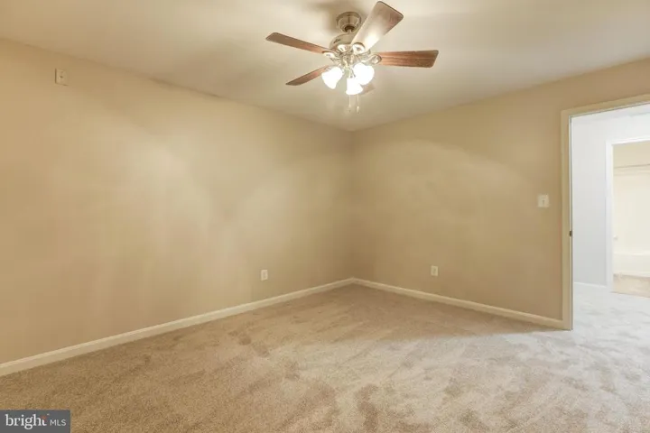 14912 Greenhill Crossing Dr, Haymarket, Virginia 20169