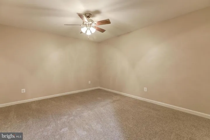 14912 Greenhill Crossing Dr, Haymarket, Virginia 20169