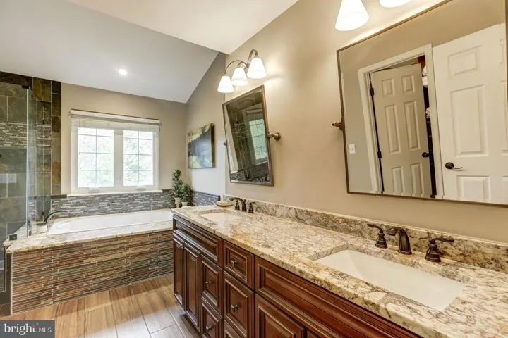14912 Greenhill Crossing Dr, Haymarket, Virginia 20169