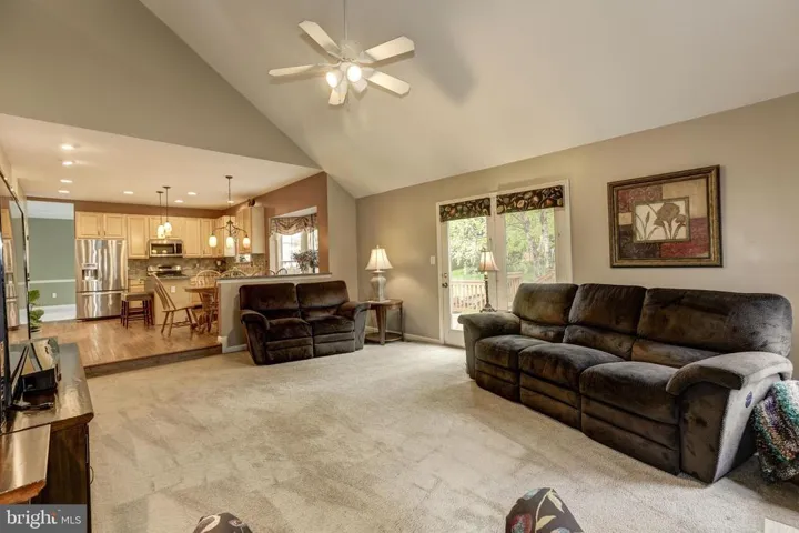 14912 Greenhill Crossing Dr, Haymarket, Virginia 20169