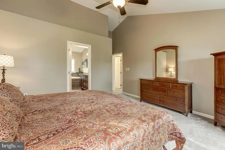 14912 Greenhill Crossing Dr, Haymarket, Virginia 20169