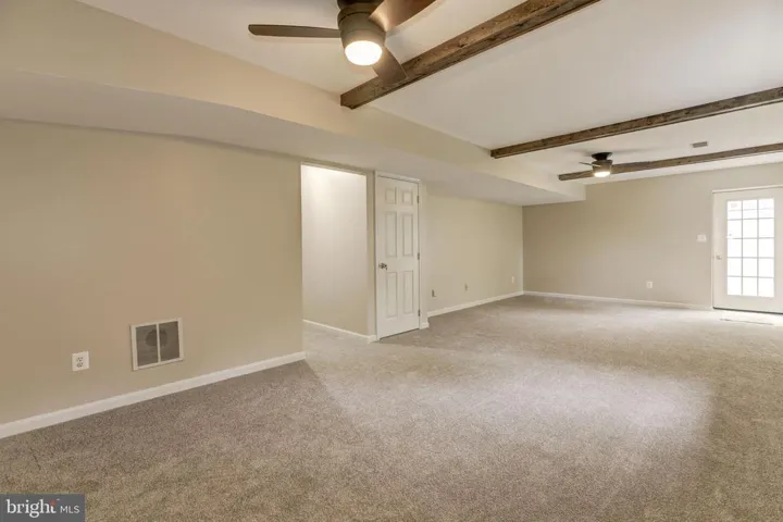 14912 Greenhill Crossing Dr, Haymarket, Virginia 20169