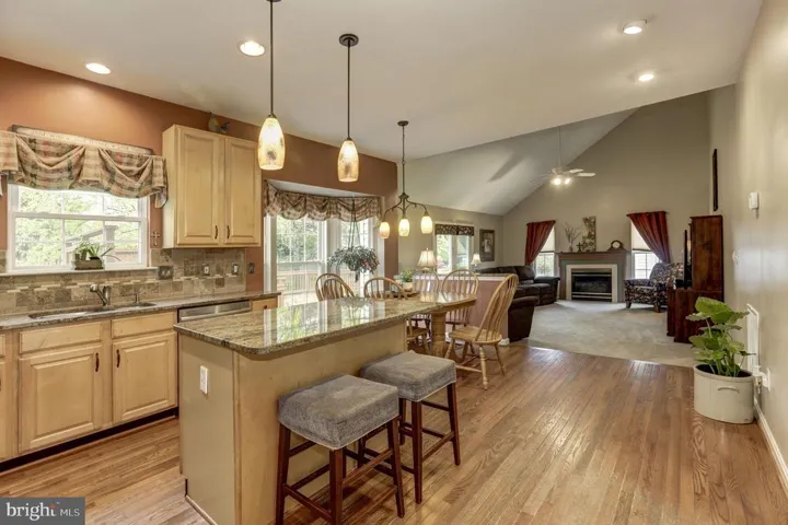 14912 Greenhill Crossing Dr, Haymarket, Virginia 20169