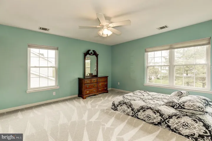 14912 Greenhill Crossing Dr, Haymarket, Virginia 20169