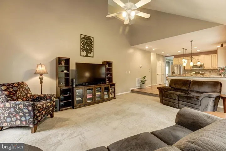 14912 Greenhill Crossing Dr, Haymarket, Virginia 20169