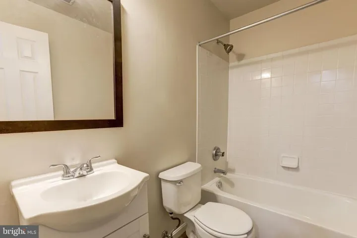 14912 Greenhill Crossing Dr, Haymarket, Virginia 20169