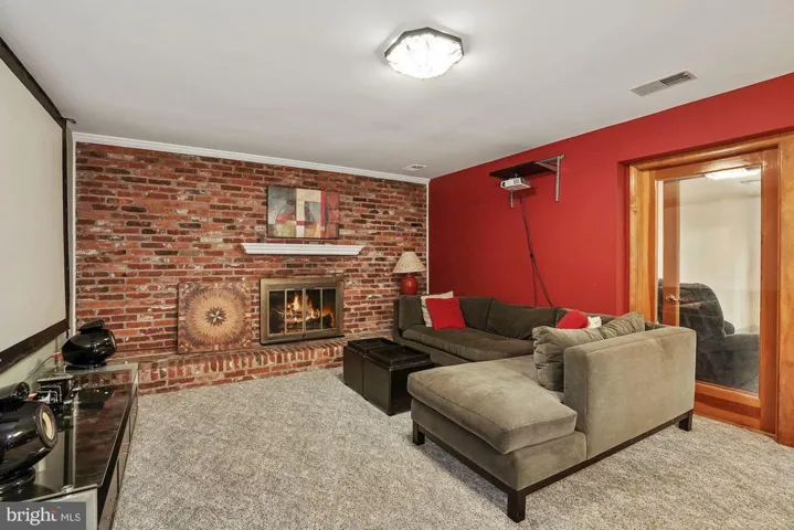 3413 Frenora Ct, Falls Church, Virginia 22042
