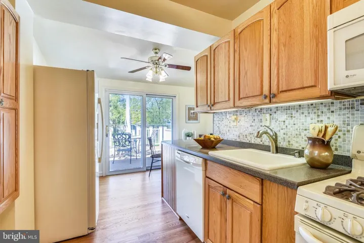 2912 Stuart Dr, Falls Church, Virginia 22042