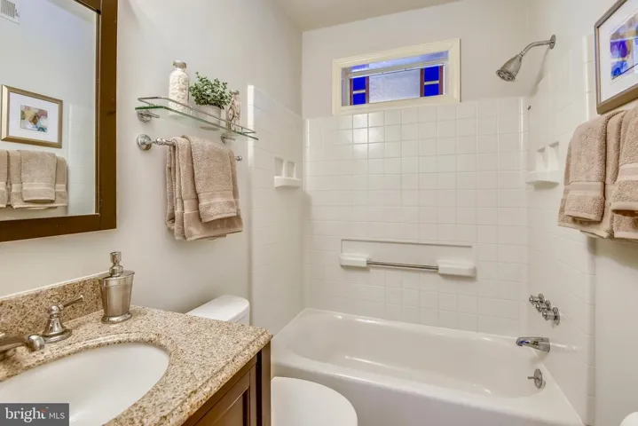 2912 Stuart Dr, Falls Church, Virginia 22042