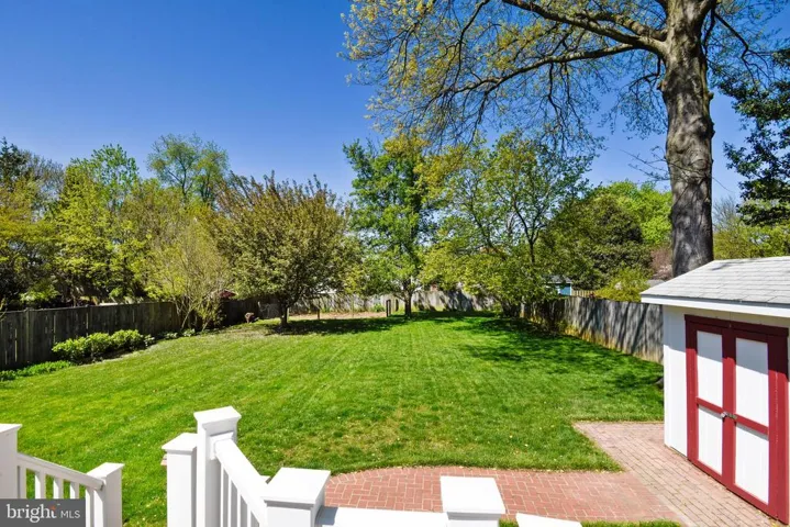 2912 Stuart Dr, Falls Church, Virginia 22042